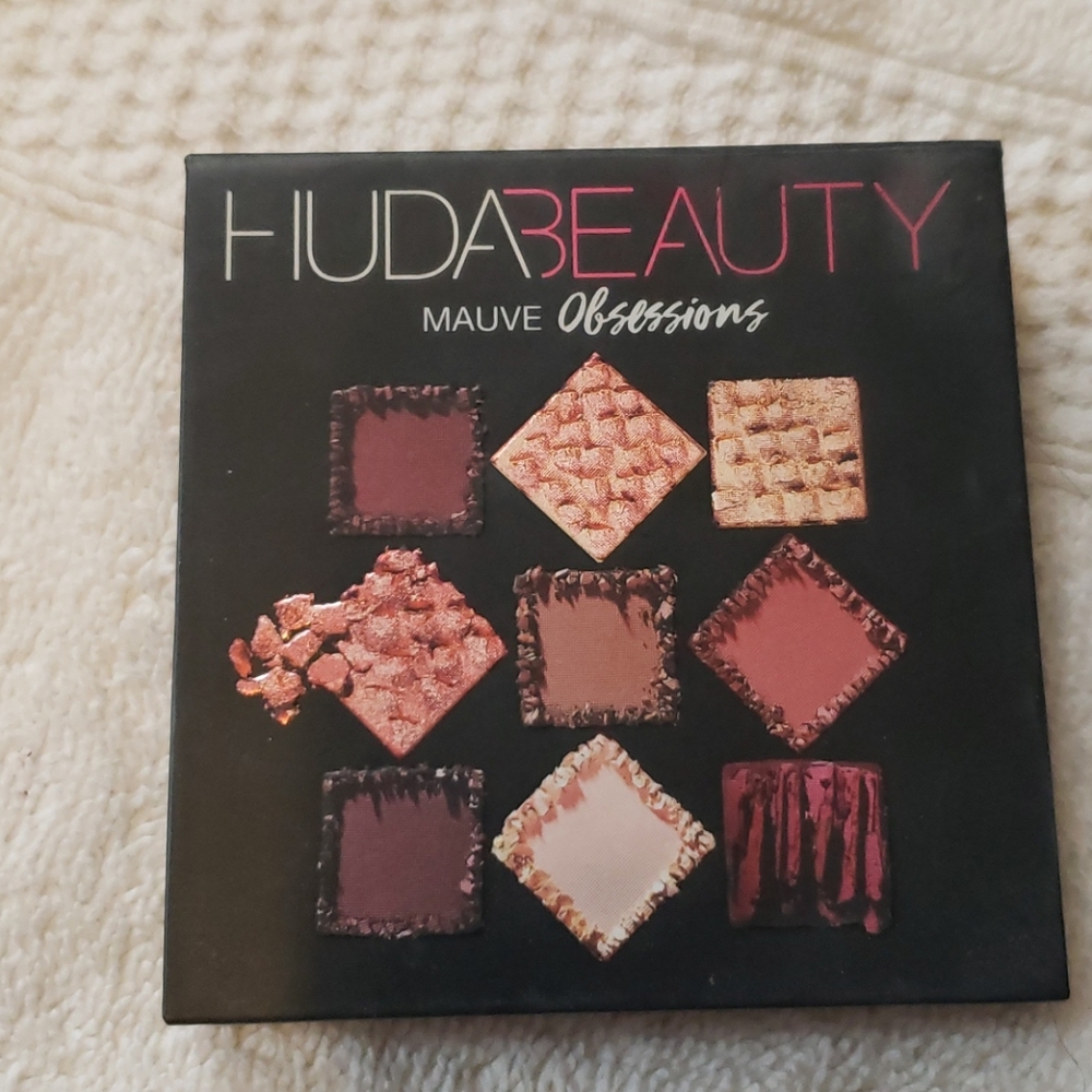 HudaBeaudy mauve obsessions